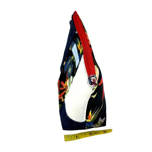 Handmade Upcycled Denim Floral Print Cotton Cosmetic Makeup Zipper Pouch Bag - Picture 8 of 8